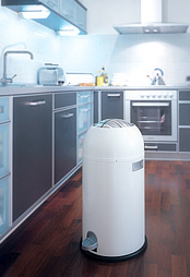 Waste container Kickmaster maxi