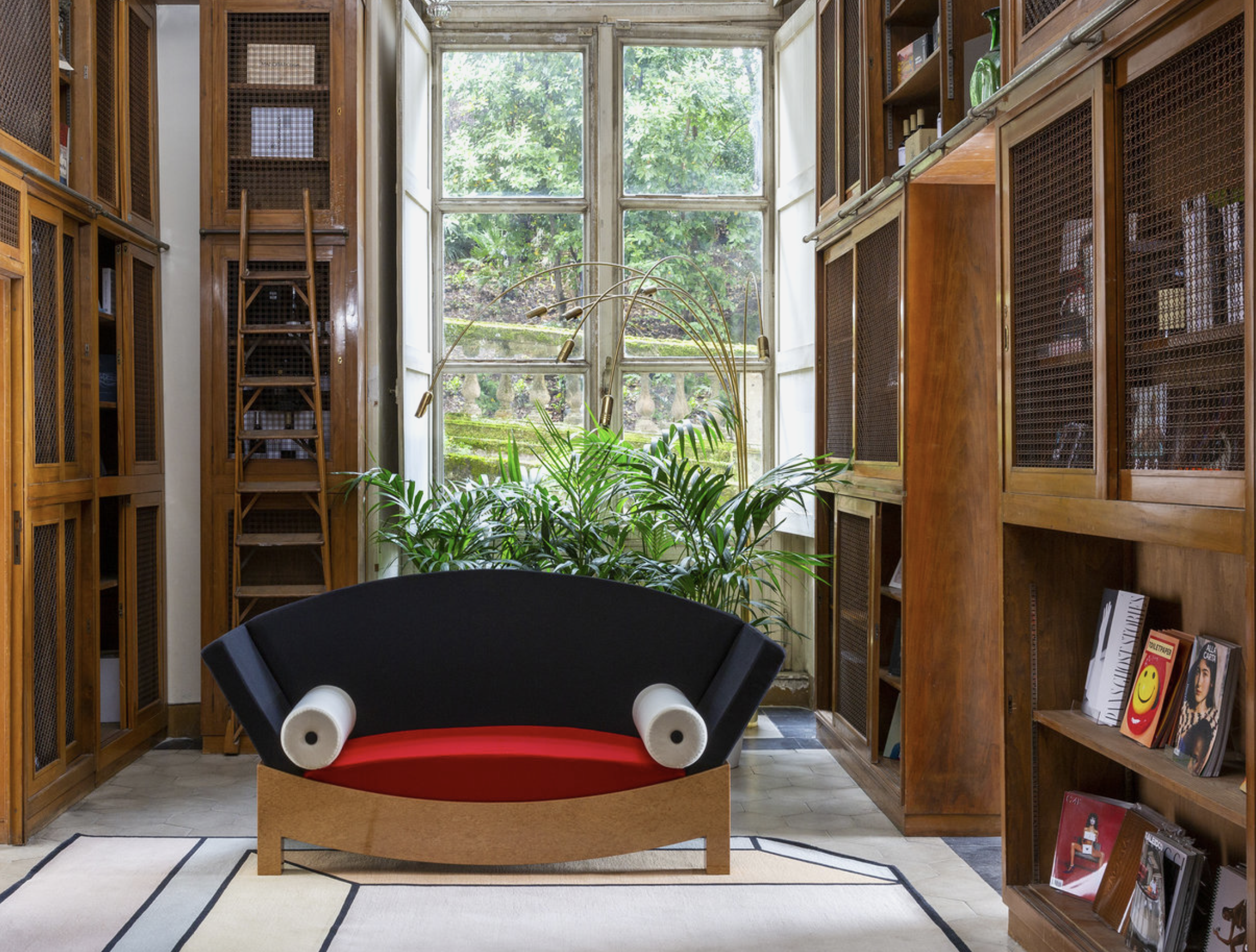 Hans Hollein Sofa MITZI von Poltronova Hans Hollein Sofa MITZI von Poltronova